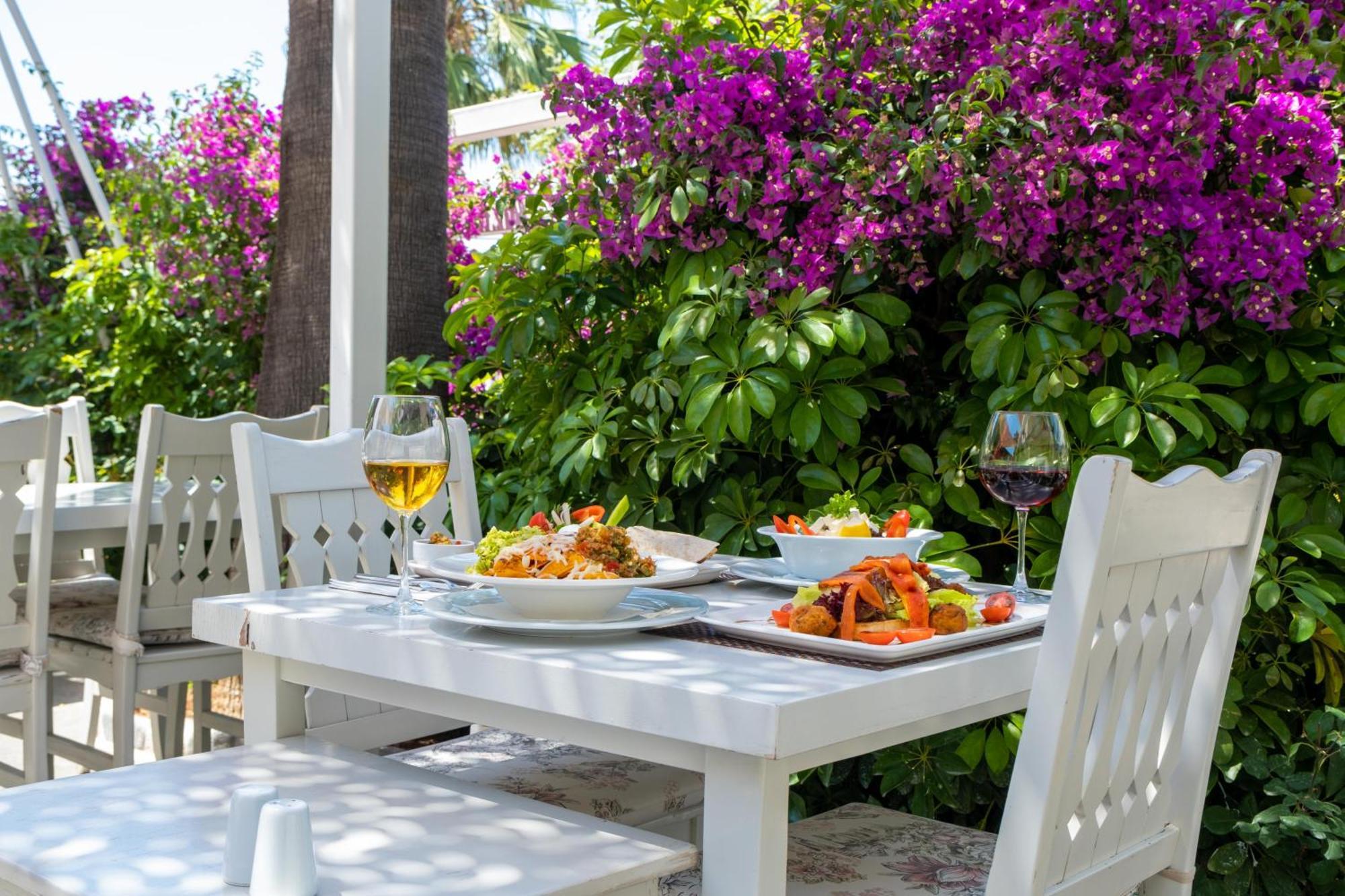Sea Breeze Hotel And Apartments Oludeniz Ngoại thất bức ảnh